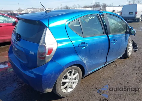 2013 Toyota Prius C Three z USA, uszkodzony, nr VIN JTDKDTB36D1053906